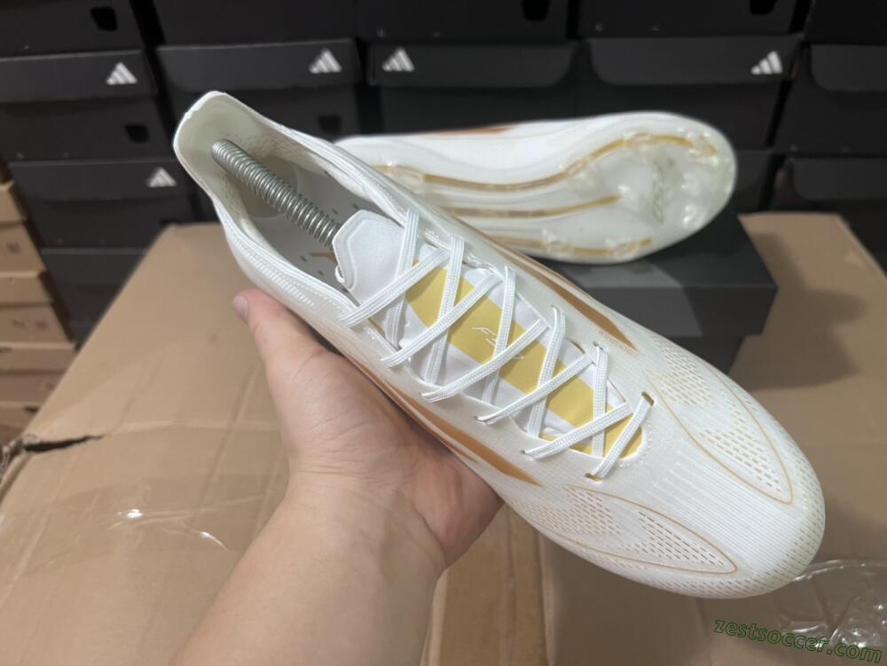 Adidas F50 Adizero FG Low-Tops Soccer Cleats - White/Gold