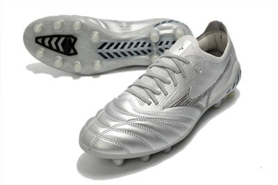 Mizuno Morelia Neo 3 FG Low-Tops Soccer Cleats - Silver/Black