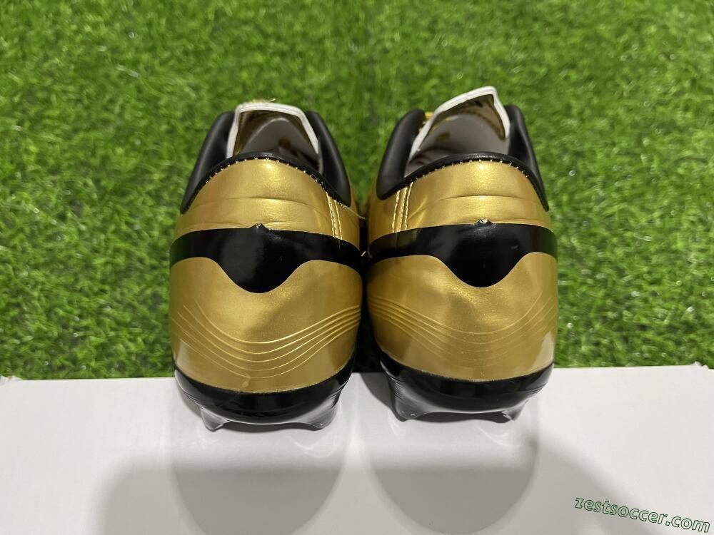 Ronaldo x Nike R9 Mercurial Vapor 3 FG Low-Tops Soccer Cleats - Gold/Black 3