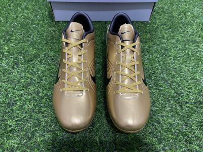 Ronaldo x Nike R9 Mercurial Vapor 3 FG Low-Tops Soccer Cleats - Gold/Black