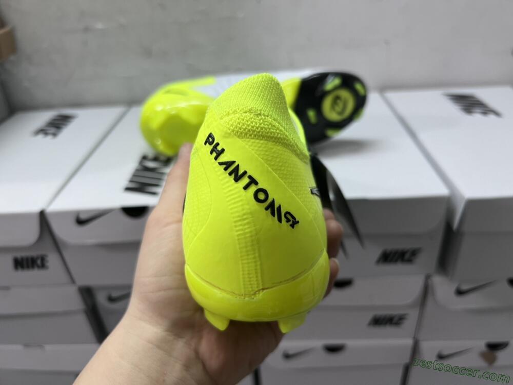 Nike Phantom Luna Elite FG Low-Tops Soccer Cleats - Grey/Yellow/Black