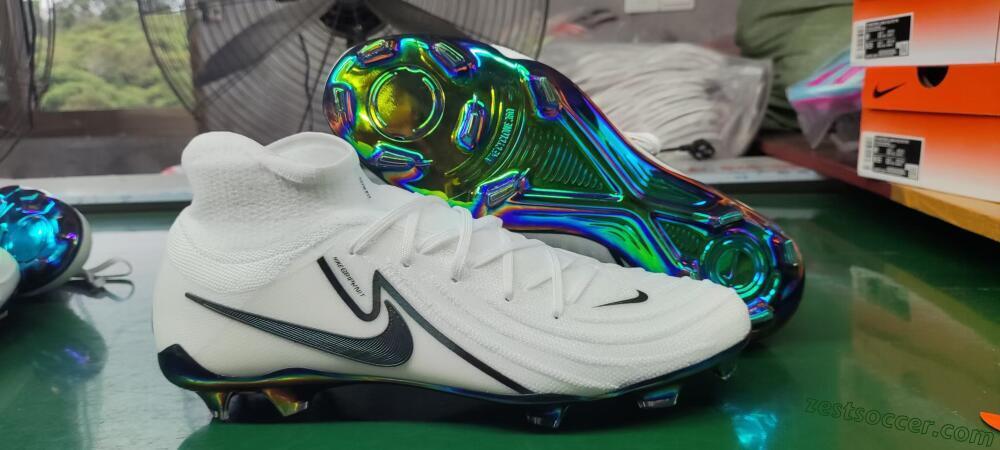 Nike Phantom Luna Elite FG High-Tops Soccer Cleats - White/Black/Gold