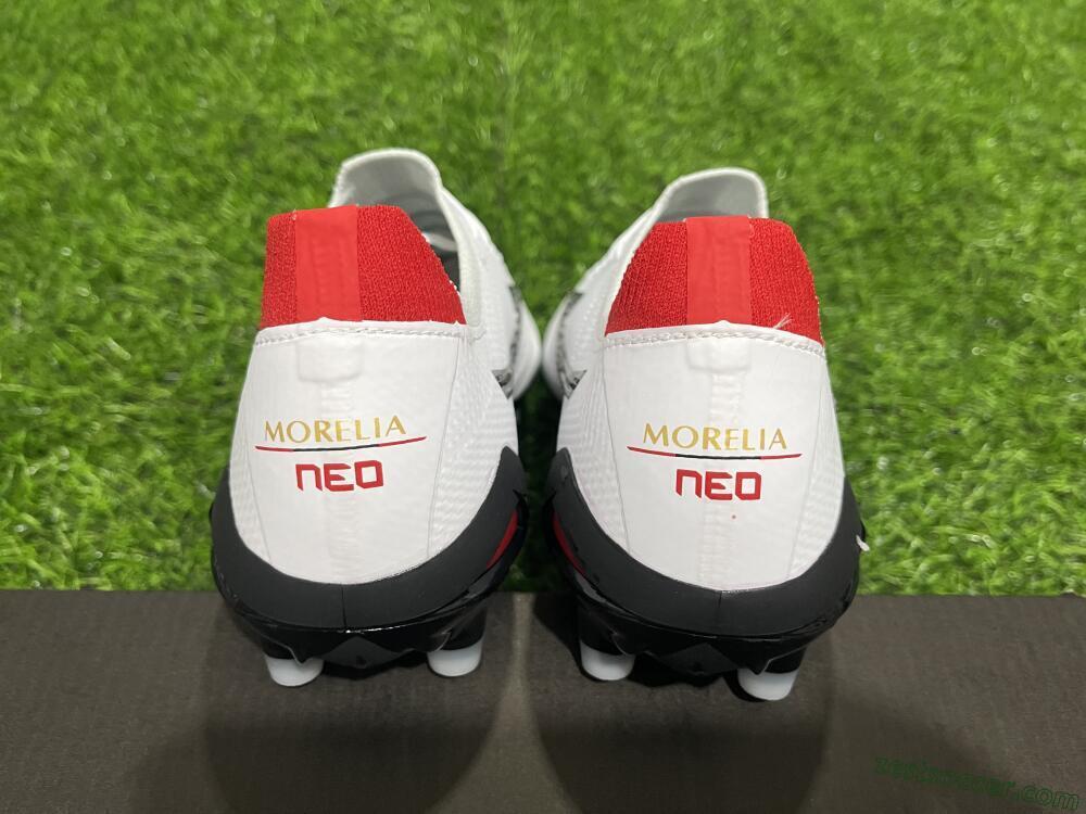 Mizuno Morelia Neo 4 FG Low-Tops Soccer Cleats - White/Black/Red