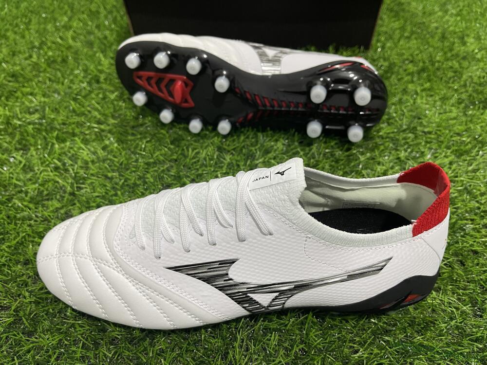 Mizuno Morelia Neo 4 FG Low-Tops Soccer Cleats - White/Black/Red