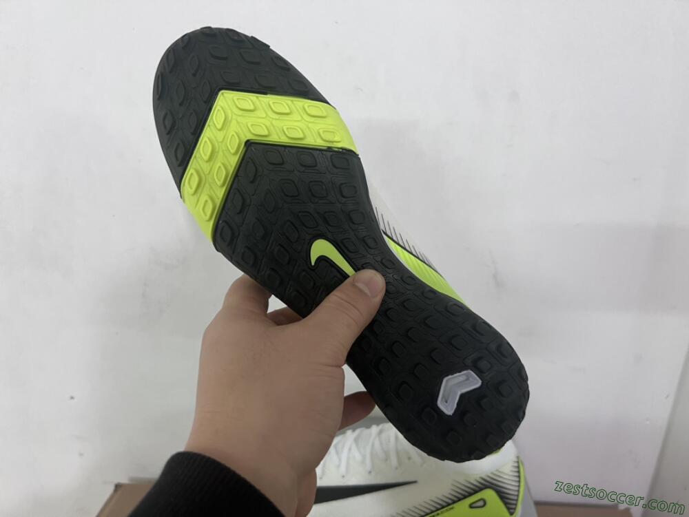 Nike Air Zoom Mercurial Vapor 16 Elite TF Low-Tops Soccer Shoes - White/Black/Yellow