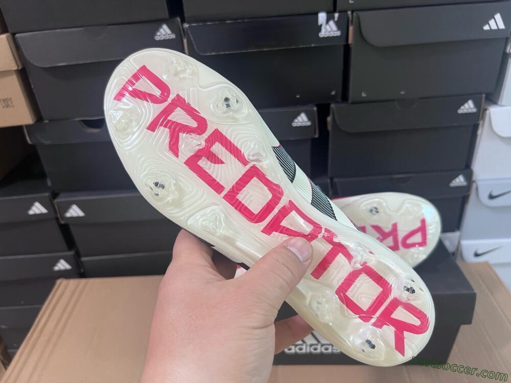 Adidas Predator Elite Laceless FG Low-Tops Soccer Cleats - Beige/Red/Black
