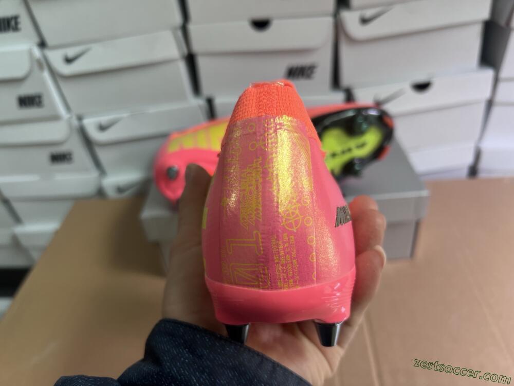 Nike Air Zoom Mercurial Vapor 16 Elite SG Low-Tops Soccer Cleats - Red/Yellow/Black