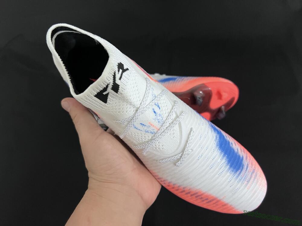 Puma Future 8 Ultimate FG Low-Tops Soccer Cleats - White/Pink/Blue