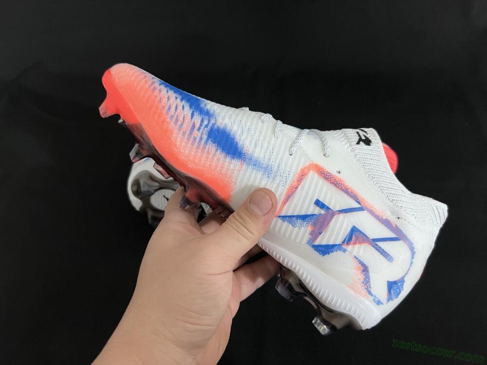 Puma Future 8 Ultimate FG Low-Tops Soccer Cleats - White/Pink/Blue