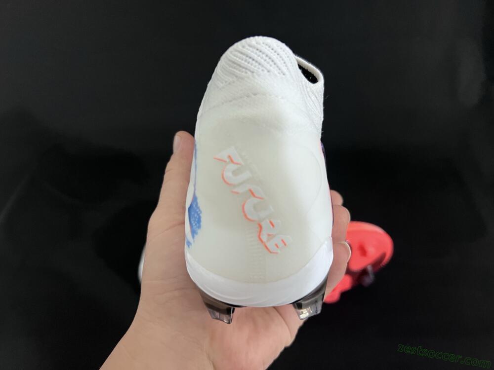 Puma Future 8 Ultimate FG Low-Tops Soccer Cleats - White/Pink/Blue