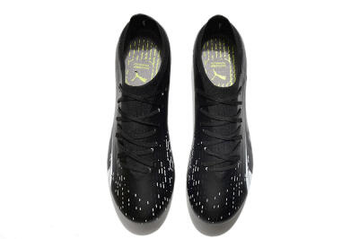 Puma Ultra Ultimate FG Low-Tops Soccer Cleats - Black/Whtie