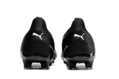 Puma Ultra Ultimate FG Low-Tops Soccer Cleats - Black/Whtie