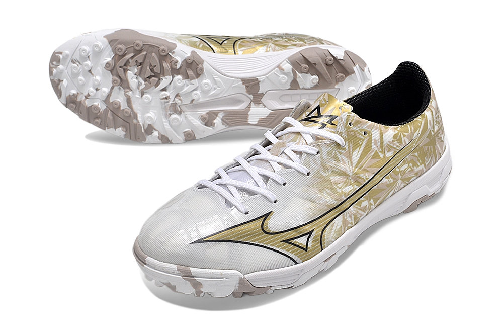 Mizuno Morelia Alpha Made in Japan TF Low-Tops Soccer Shoes - White/Black/Gold 3