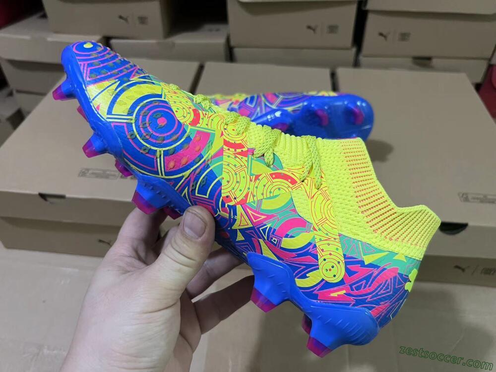 Puma Future Ultimate FG Low-Tops Soccer Cleats - Yellow/Rainbow