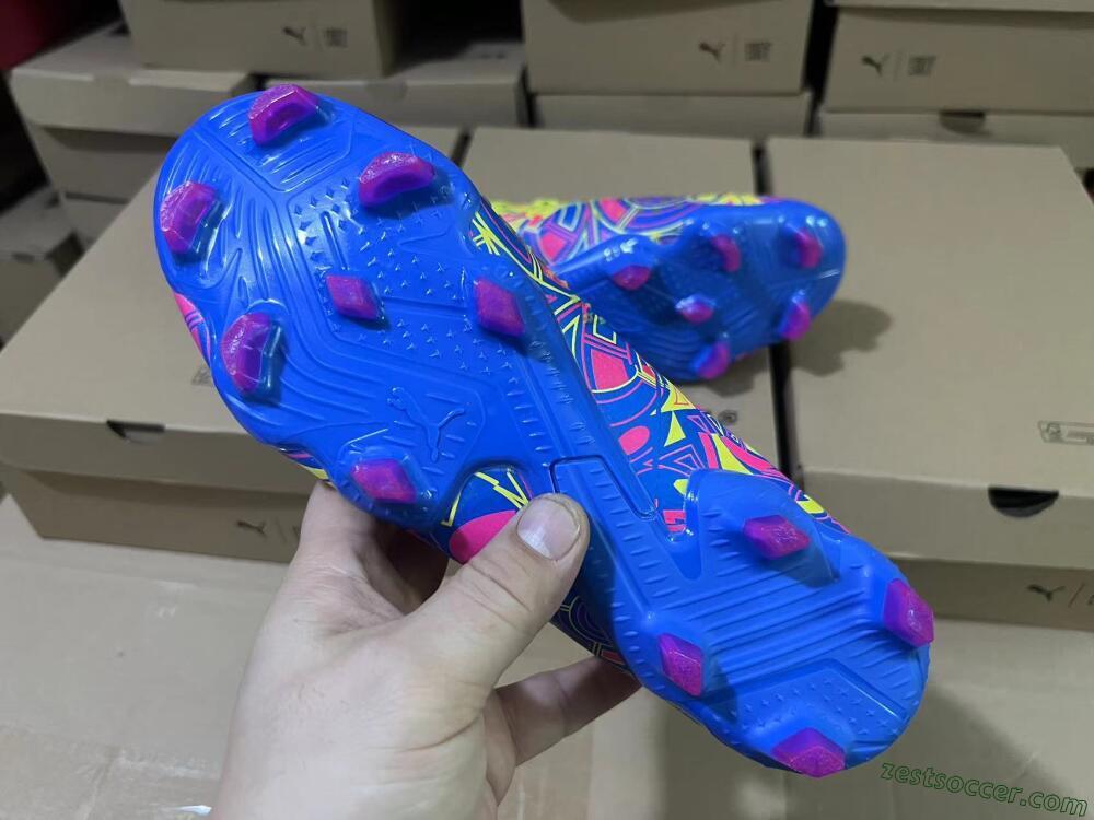Puma Future Ultimate FG Low-Tops Soccer Cleats - Yellow/Rainbow