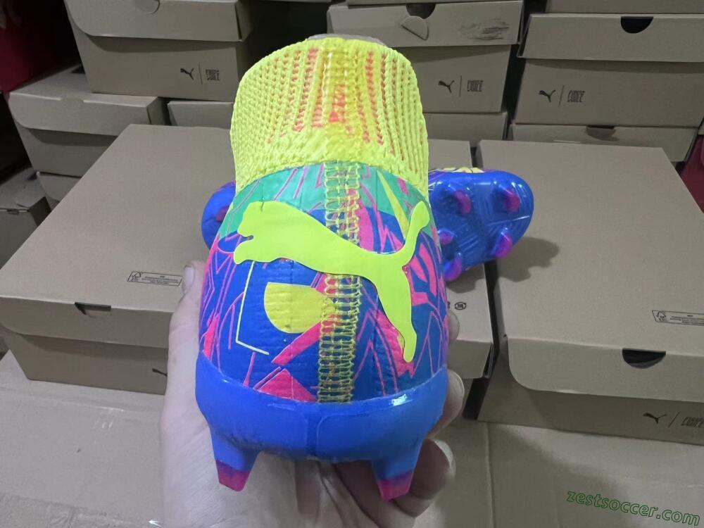 Puma Future Ultimate FG Low-Tops Soccer Cleats - Yellow/Rainbow