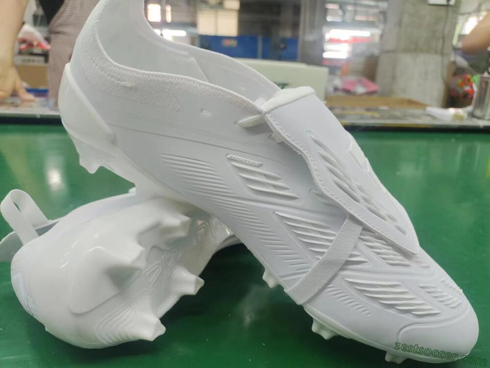Adidas Predator Elite Foldover Tongue FG Low-Tops Soccer Cleats - White/Beige