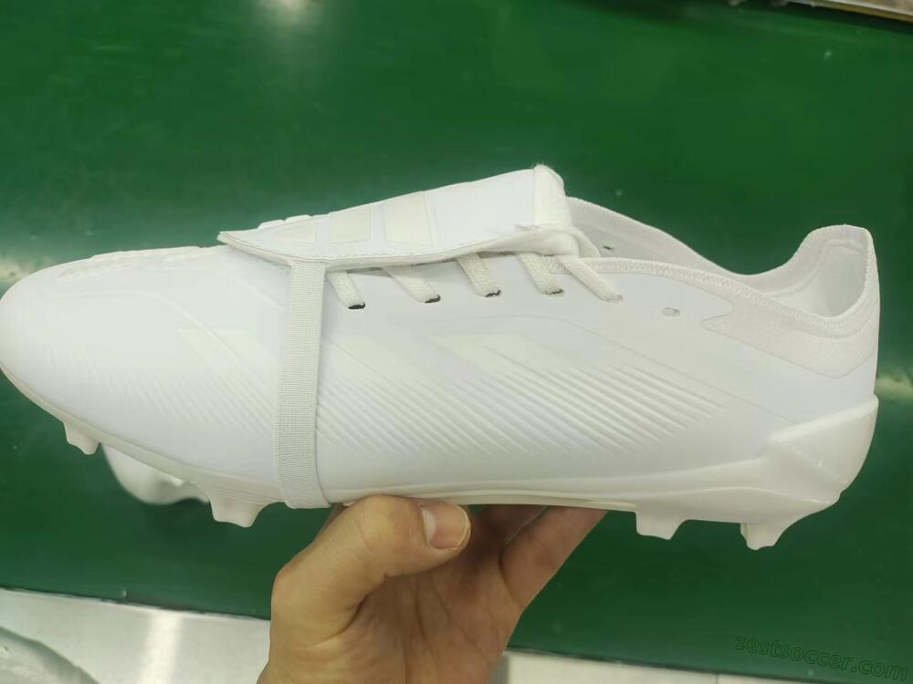 Adidas Predator Elite Foldover Tongue FG Low-Tops Soccer Cleats - White/Beige