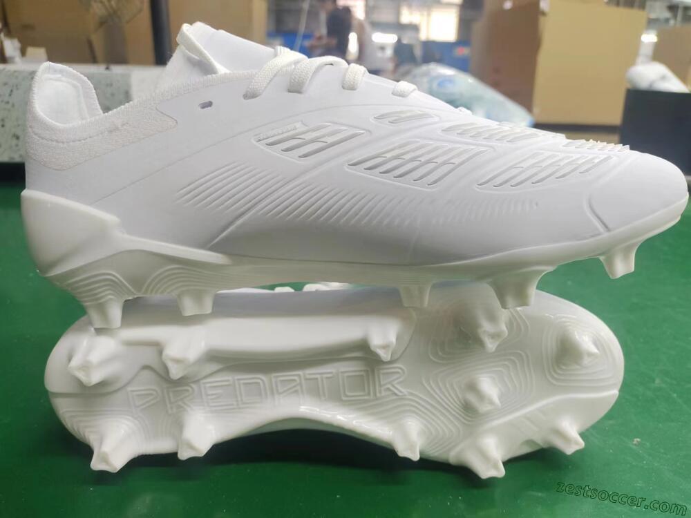 Adidas Predator Accuracy.1 FG Low-Tops Soccer Cleats - White/Beige