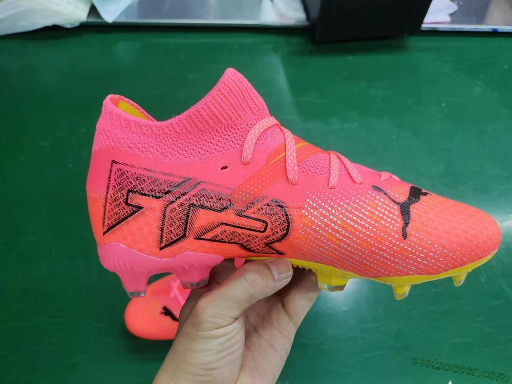 Puma Future Ultimate FG Low-Tops Soccer Cleats - Pink/Black/Yellow