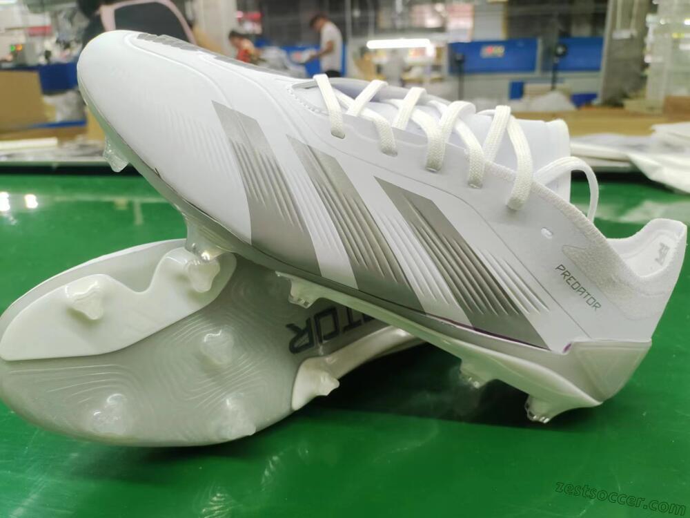Adidas Predator Accuracy.1 FG Low-Tops Soccer Cleats - White/Silver/Grey