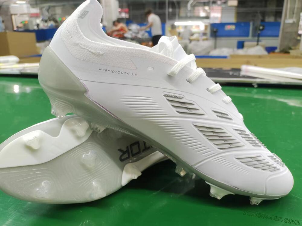 Adidas Predator Accuracy.1 FG Low-Tops Soccer Cleats - White/Silver/Grey
