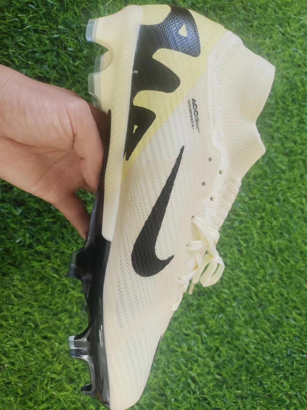 Nike Air Zoom Mercurial Superfly 9 Elite FG High-Tops Soccer Cleats - Beige/Black