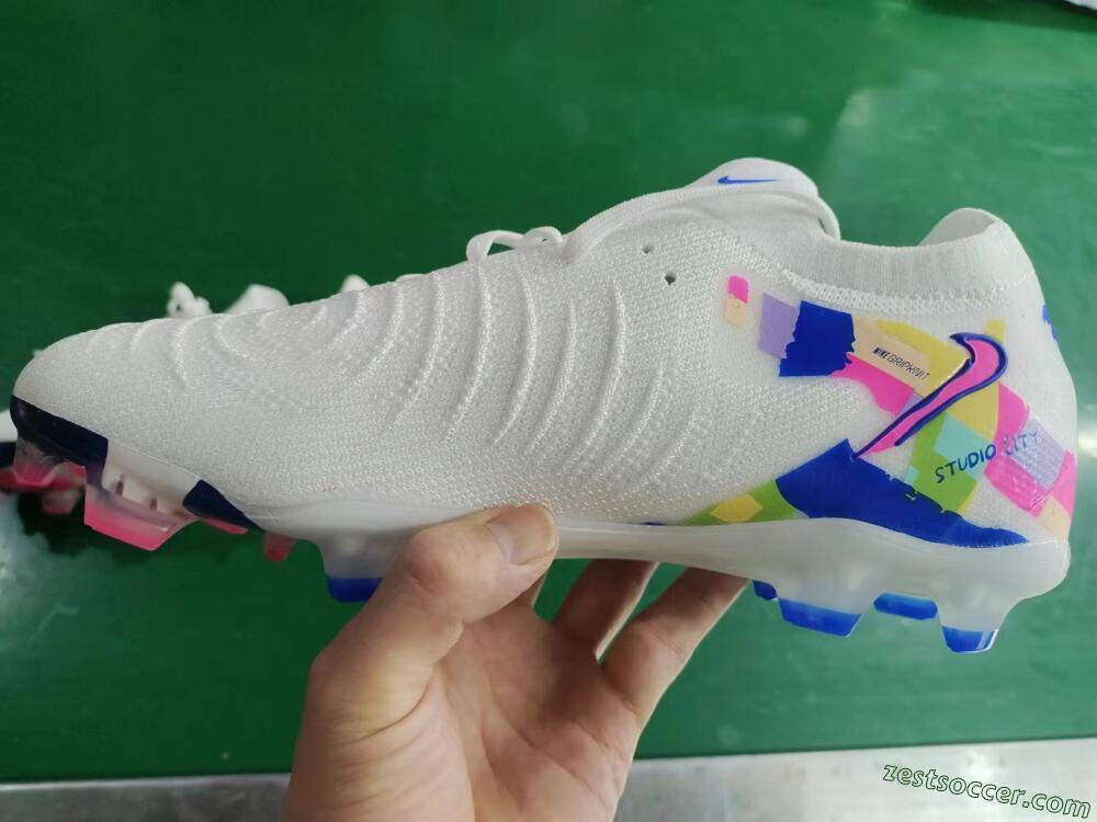 Nike Phantom Luna Elite NU FG Low-Tops Soccer Cleats - Beige/Blue/Yellow/Pink