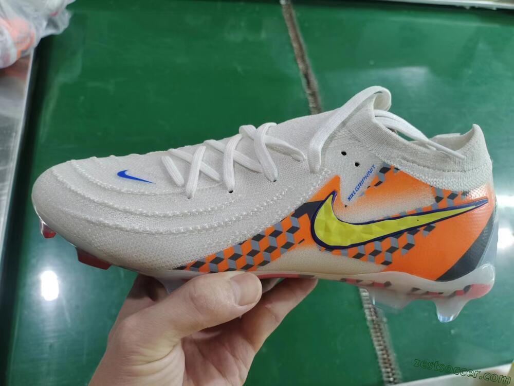 Nike Phantom Luna 2 Elite Olympics 2024 FG Low-Tops Soccer Cleats - White/Multicolor