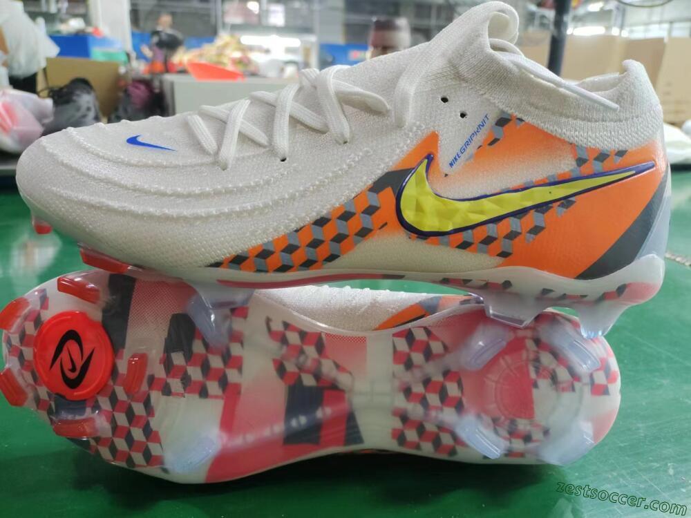 Nike Phantom Luna 2 Elite Olympics 2024 FG Low-Tops Soccer Cleats - White/Multicolor