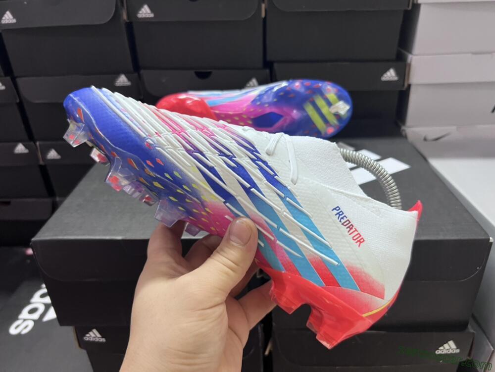Adidas Predator FIFA World Cup Qatar 2022 Edge+ FG Low-Tops Soccer Cleats - White/Red/Blue