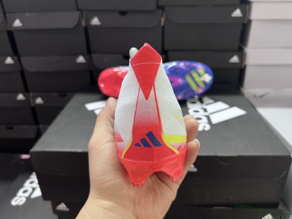 Adidas Predator FIFA World Cup Qatar 2022 Edge+ FG Low-Tops Soccer Cleats - White/Red/Blue