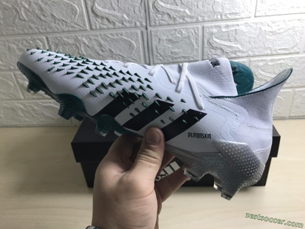 Adidas Predator Freak.1 FG Low-Tops Soccer Cleats - White/Green/Black