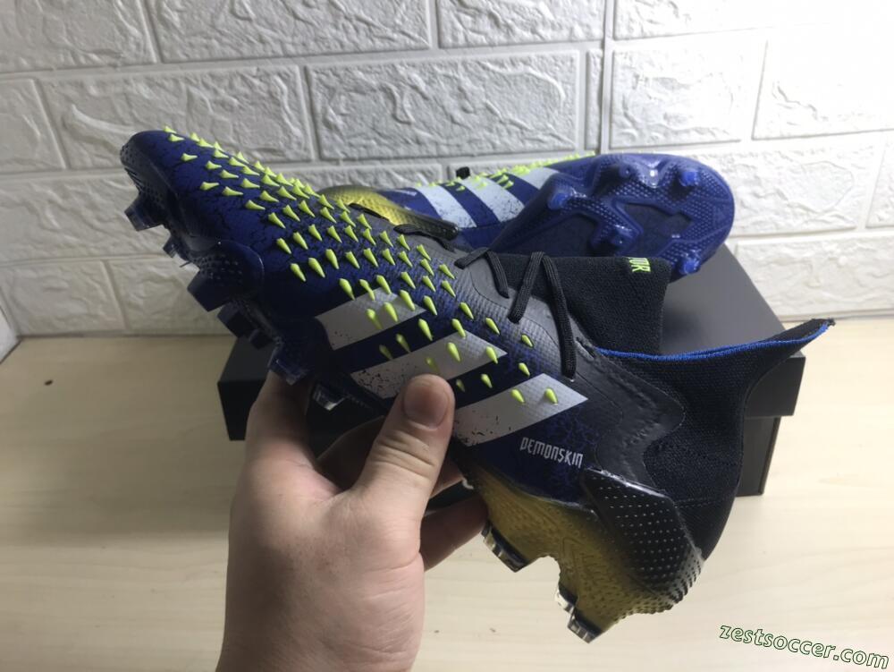 Adidas Predator Freak.1 FG High-Tops Soccer Cleats - Black/Blue/White