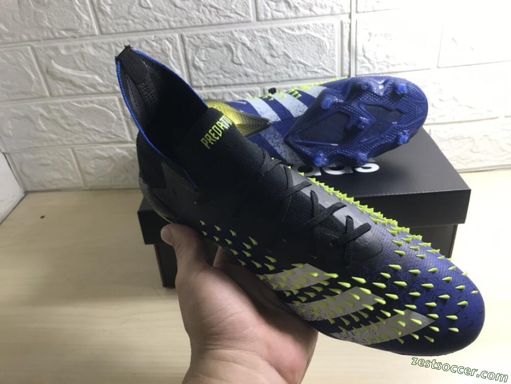 Adidas Predator Freak.1 FG High-Tops Soccer Cleats - Black/Blue/White