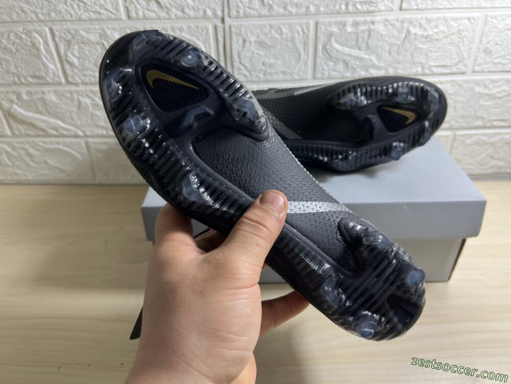 Nike Phantom GT 2 DF FG High-Tops Soccer Cleats - Black/Silver/Gold