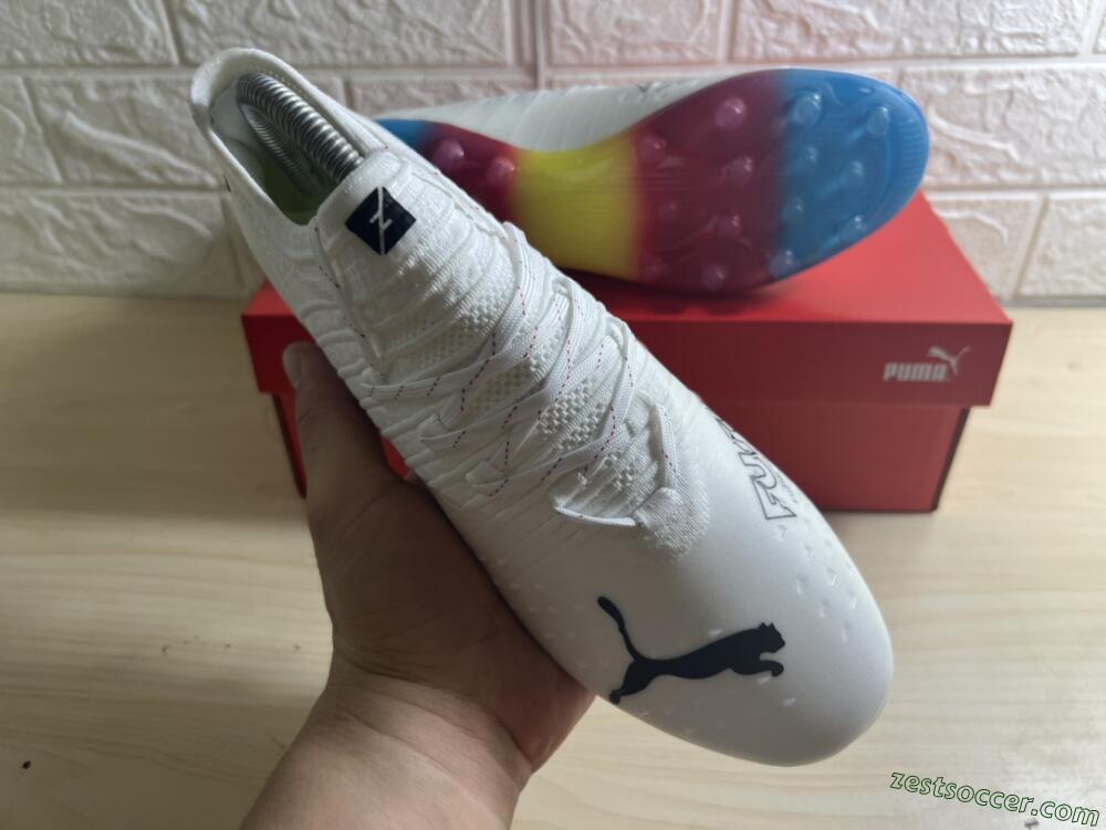 Puma Future Z 1.3 Instinct MG Low-Tops Soccer Cleats - White/Black