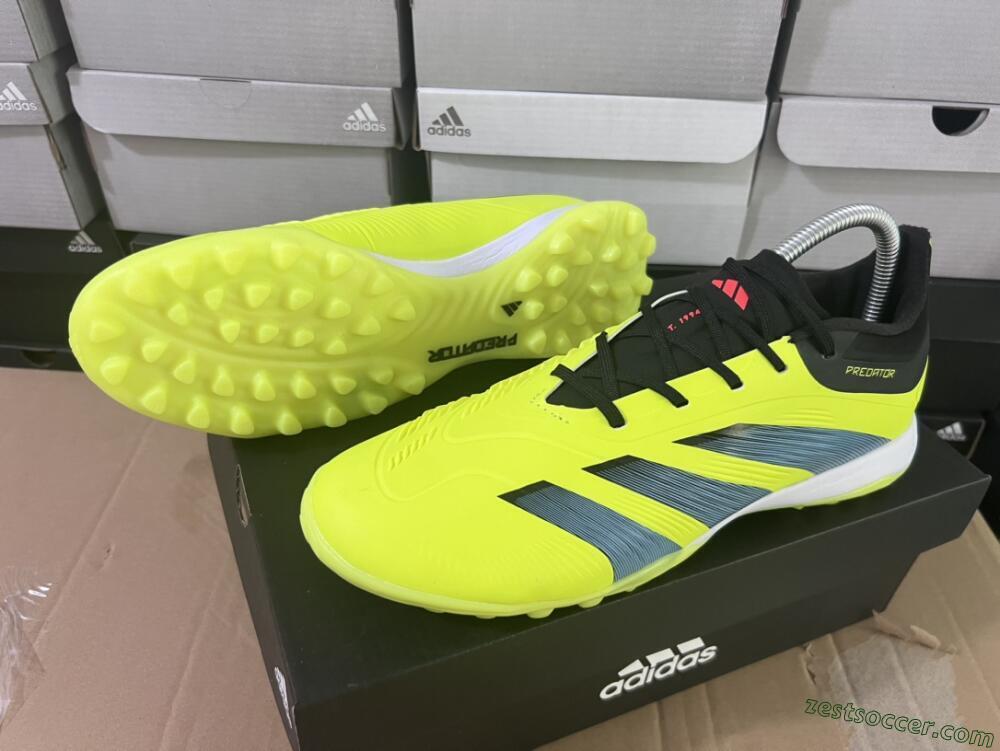 Adidas Predator Accuracy Elite TF Low-Tops Soccer Shoes - Yellow/Black/Silver