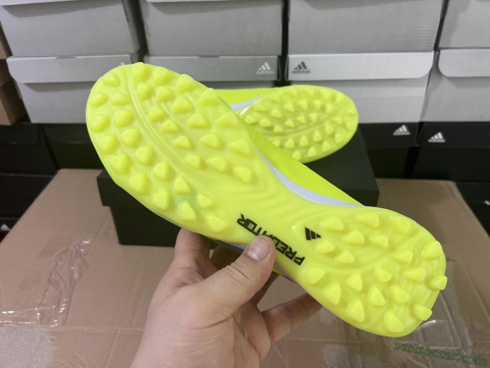 Adidas Predator Accuracy Elite TF Low-Tops Soccer Shoes - Yellow/Black/Silver