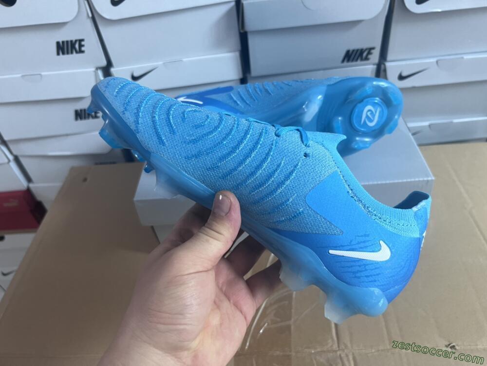 Nike Phantom Luna Elite NU FG Low-Tops Soccer Cleats - Light Blue/White