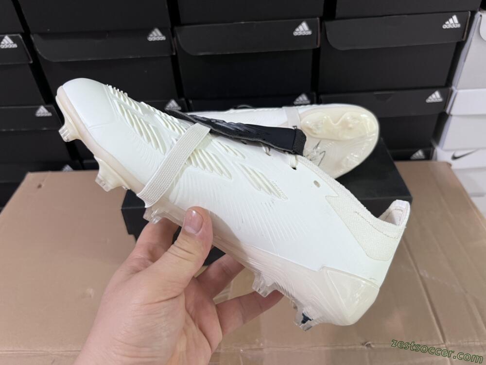 Adidas Predator Elite Foldover Tongue FG Low-Tops Soccer Cleats - Beige/Black/White