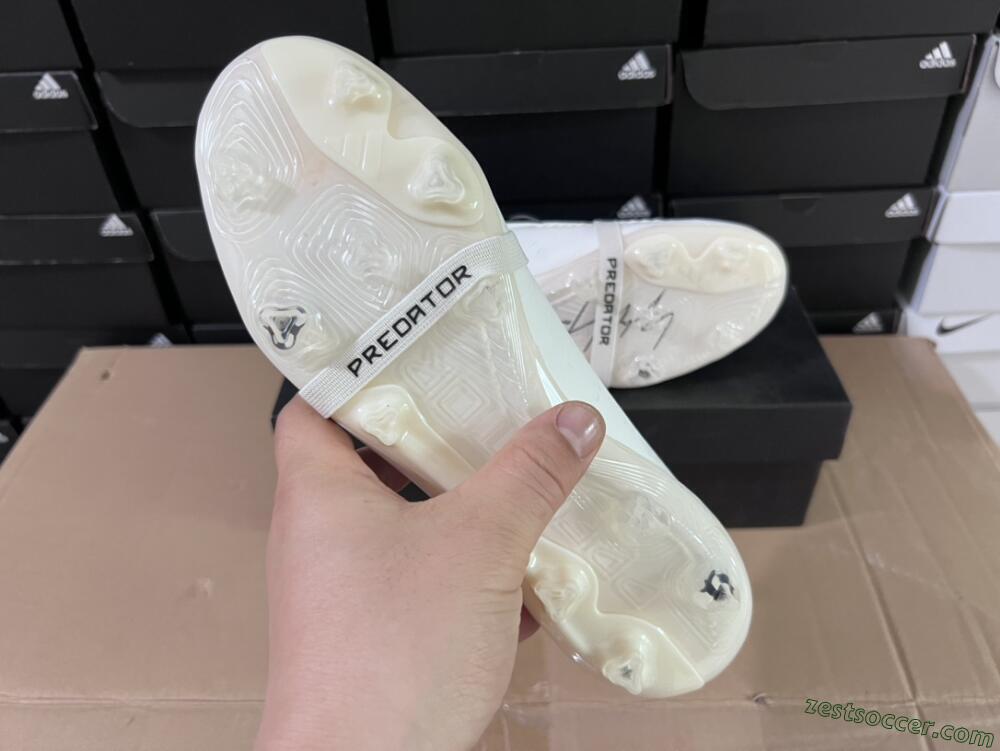 Adidas Predator Elite Foldover Tongue FG Low-Tops Soccer Cleats - Beige/Black/White