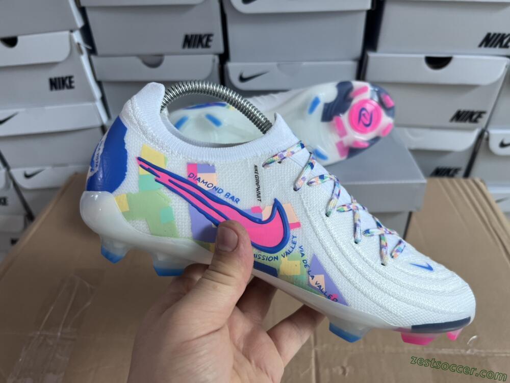 Nike Phantom Luna Elite NU FG Low-Tops Soccer Cleats - Beige/Blue/Yellow/Pink