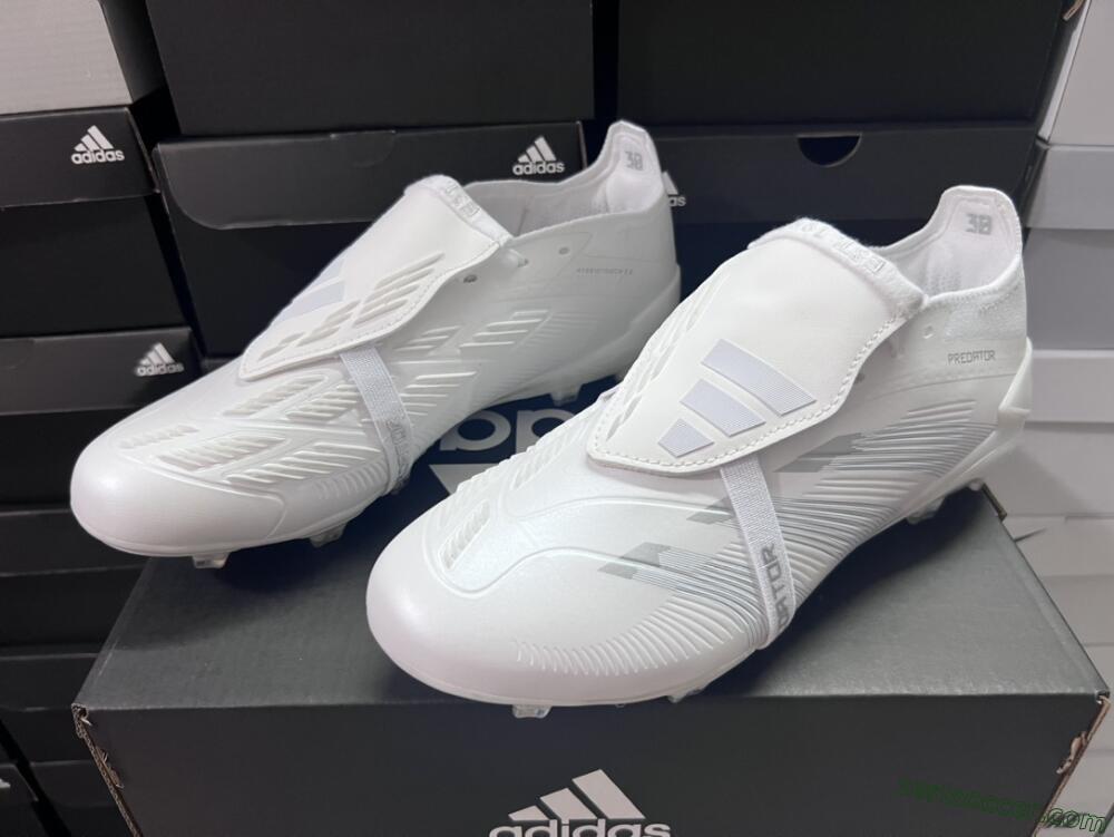 Adidas Predator Elite Foldover Tongue FG Low-Tops Soccer Cleats - Beige/White/Silver