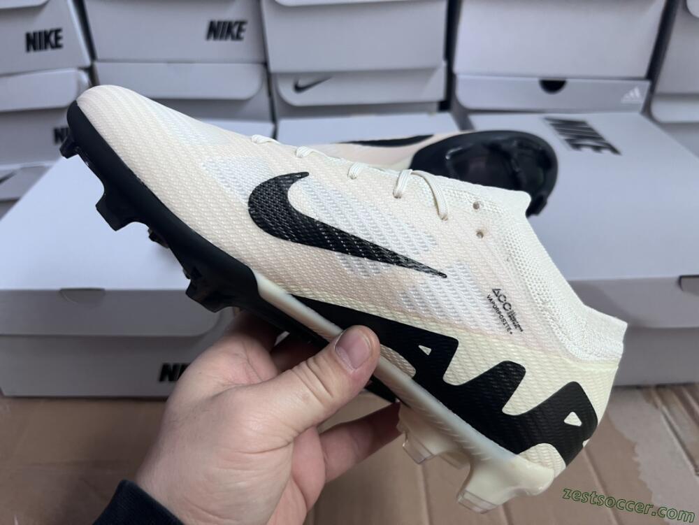 Nike Air Zoom Mercurial Vapor 15 Elite FG Low-Tops Soccer Cleats - Beige/Black