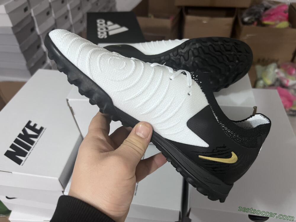Nike Phantom Luna Elite NU FG Low-Tops Soccer Cleats - White/Black/Gold