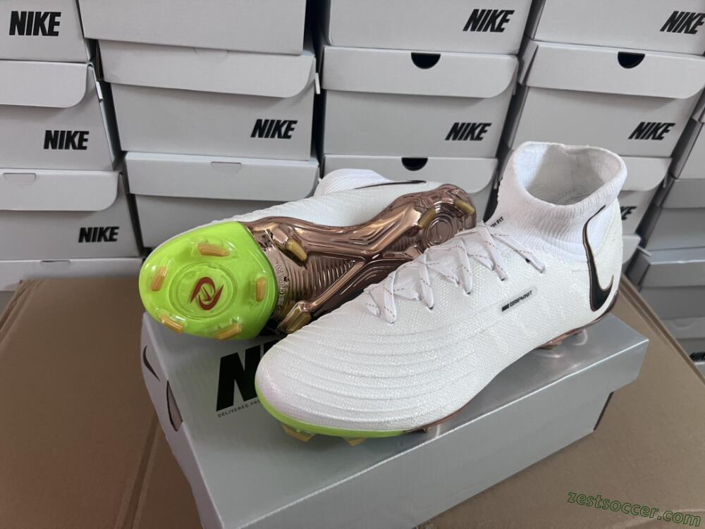 Nike Phantom Luna Elite NU FG High-Tops Soccer Cleats - White/Gold/Black