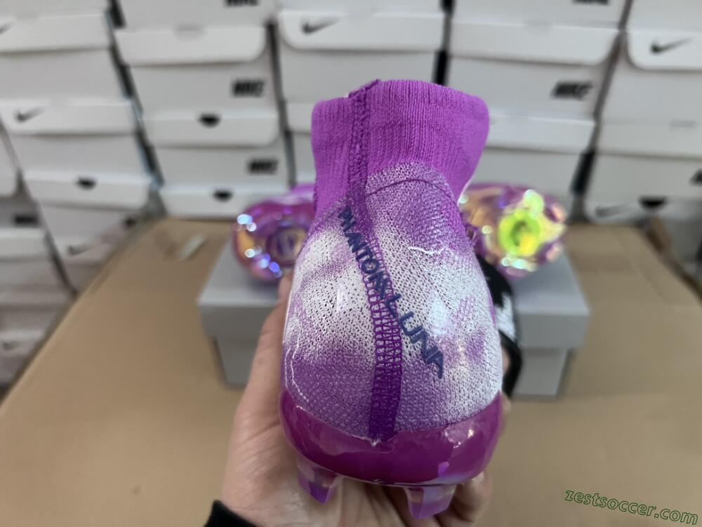 Nike Phantom Luna Elite SE NU FG High-Tops Soccer Cleats - Fuchsia Dream/Barely Grape