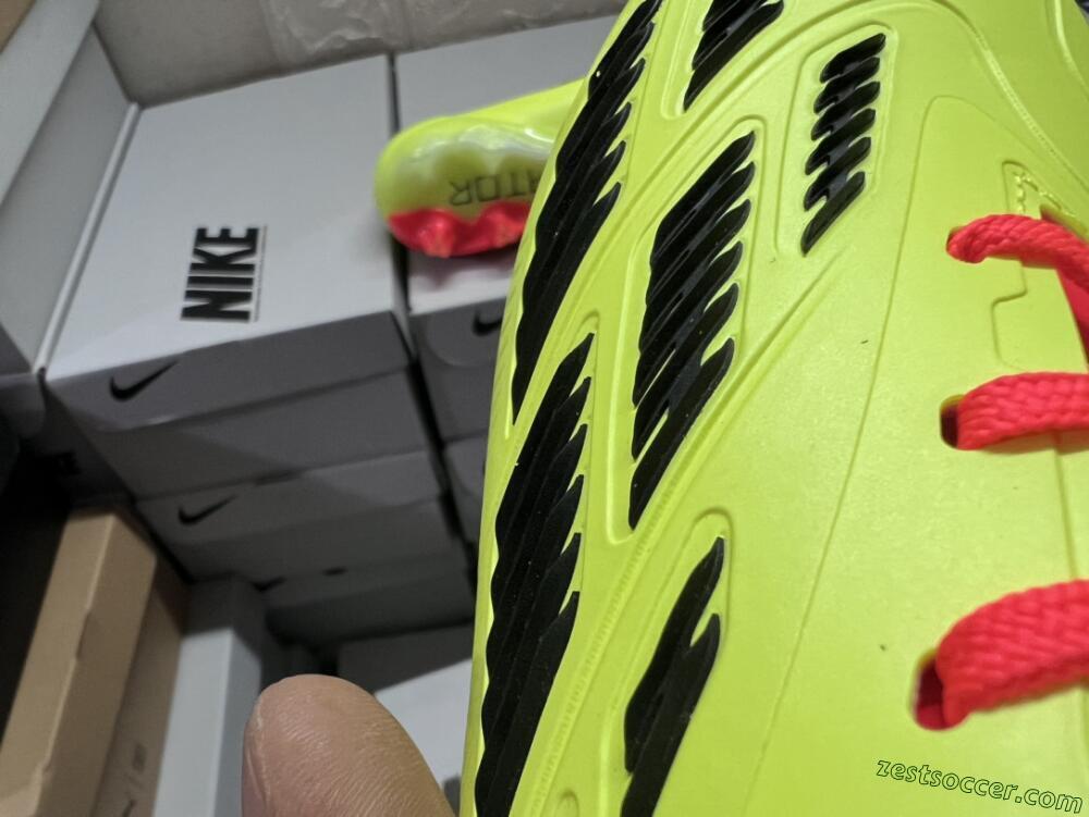 Adidas Predator Accuracy.1 FG Low-Tops Soccer Cleats - Green/Red/Black