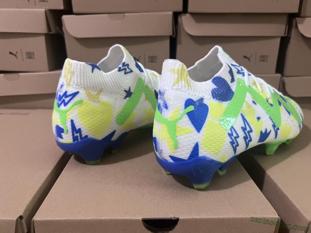 Puma Future Ultimate DNA FG Low-Tops Soccer Cleats - White/Blue/Yellow/Green